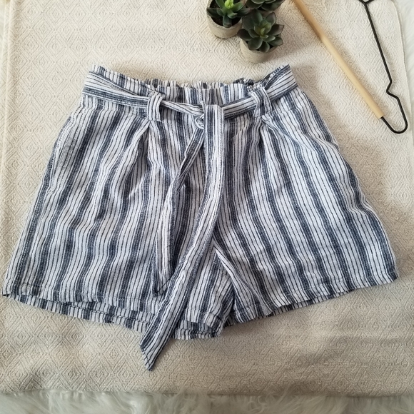 *SOLD*Max Studio Flowy Linen Stripe Shorts - Picture 3 of 5